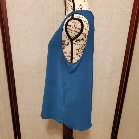 It's Me Blouse - Picture 3 of 7